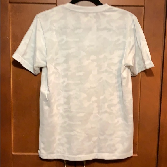 SALE!! Moisture wicking grey camo Karbon shirt - Picture 5 of 5